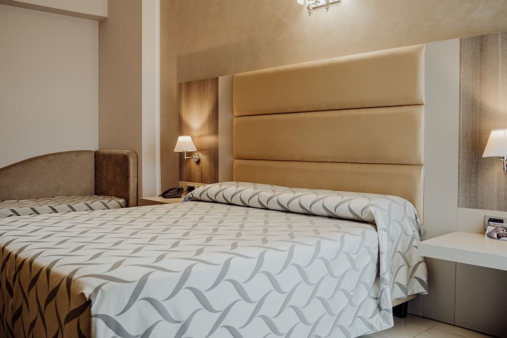 Hotel Niagara Standard Room, 1 Queen Bed, Accessible, Sea View 11