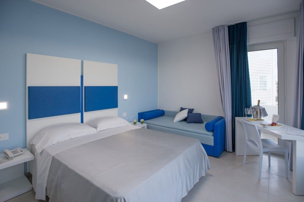 Superior Quadruple Room, Sea View