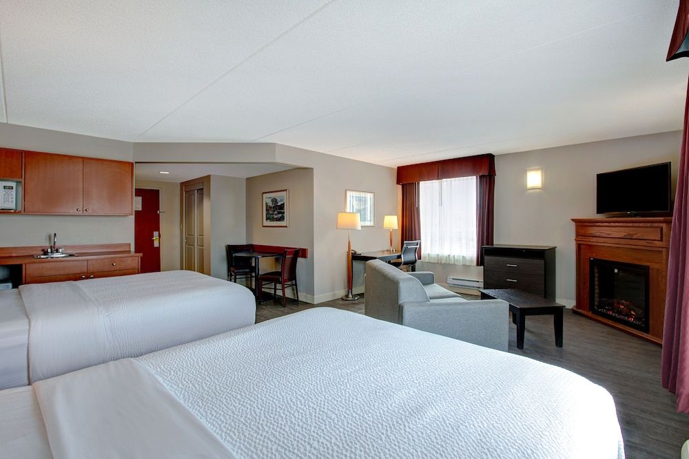 Single Room, 2 Queen Beds, Non Smoking (with Sofa Bed)
