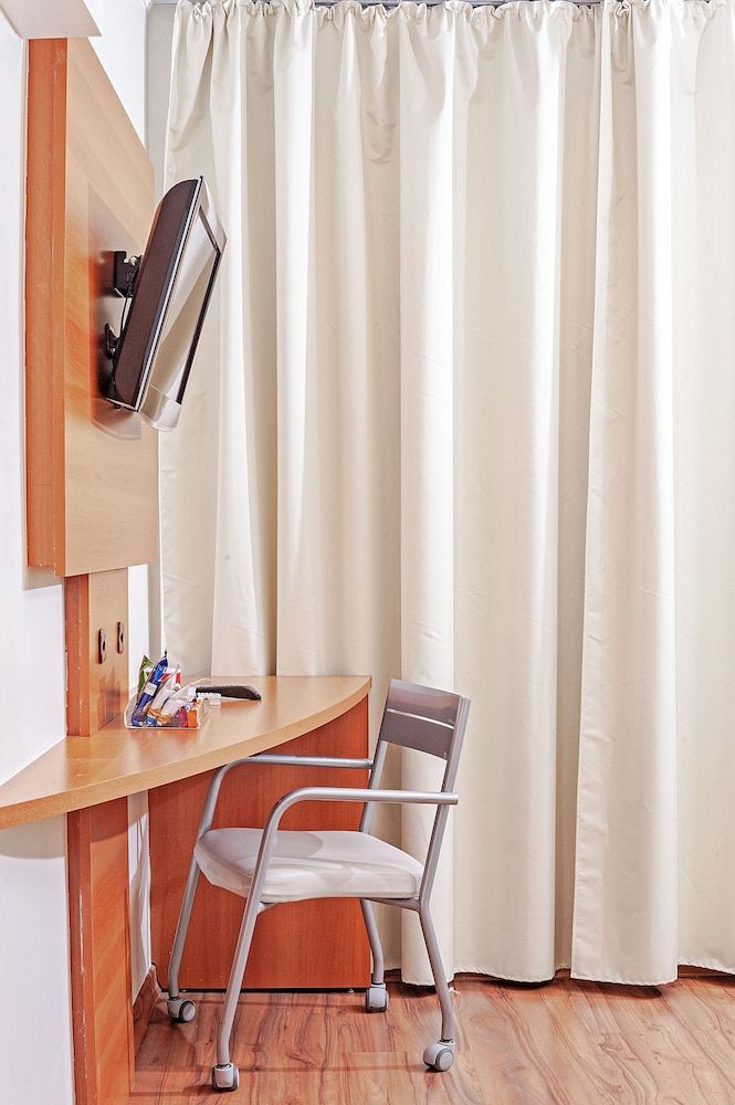 SLIM São Paulo Congonhas Standard Double Room, Accessible 9