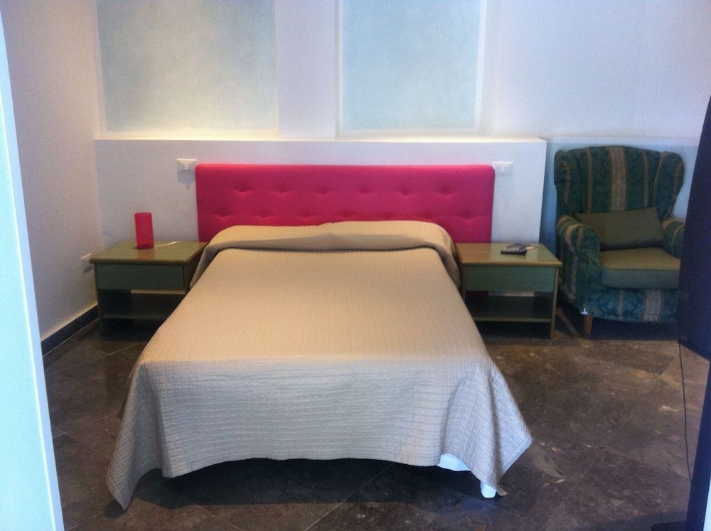 Standard, Double or 1 Twin, Partial Sea View, Balcony, Long Stay