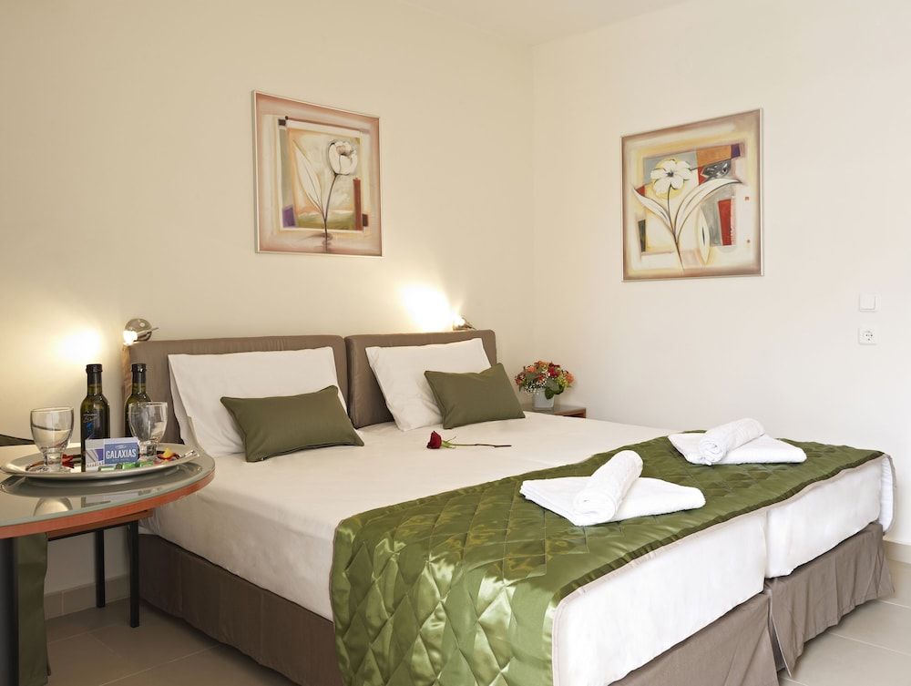 Standard Room (with Extra bed)