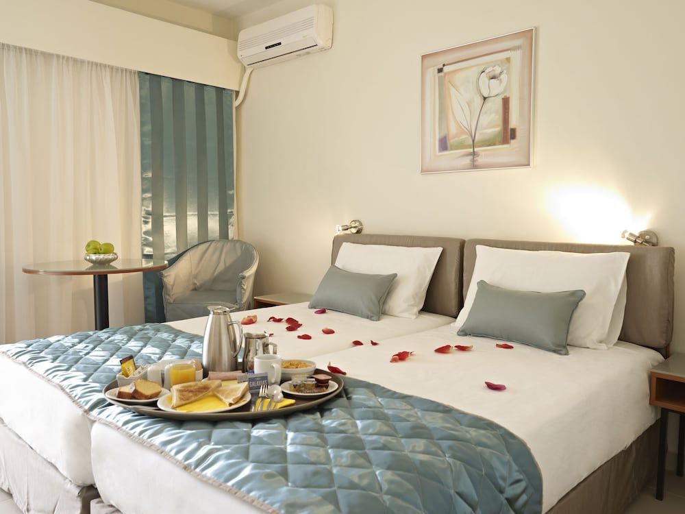 Standard Room (with Extra bed)