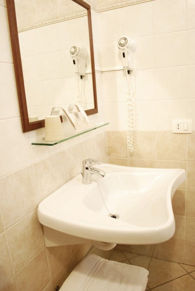 Greta Rooms Hotel Superior Double or Twin Room 5