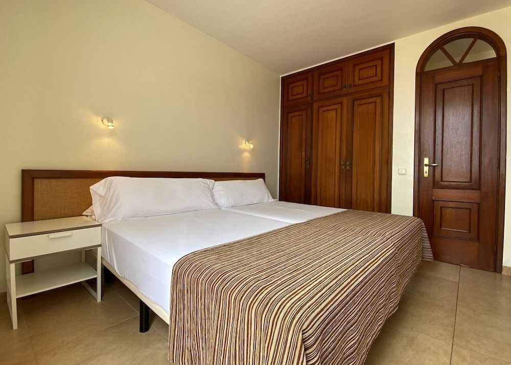 Laguna Park 2 Apartment, 1 Bedroom (3 adults and 1 child) 2