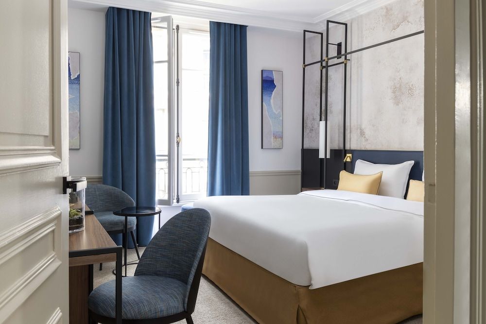 undefined Victoria Palace Hotel Paris 7