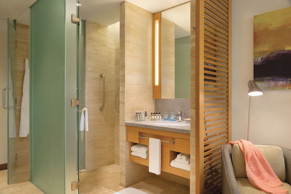 JEN Singapore Orchardgateway by Shangri-La Superior Room, 1 King Bed 5