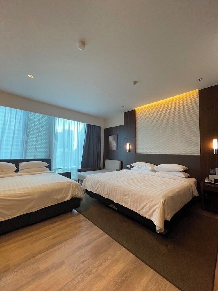 Deluxe Room (Family)