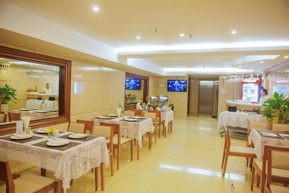 undefined The Pearl Hotel 7