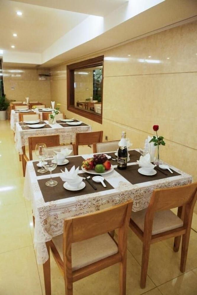 undefined The Pearl Hotel 5