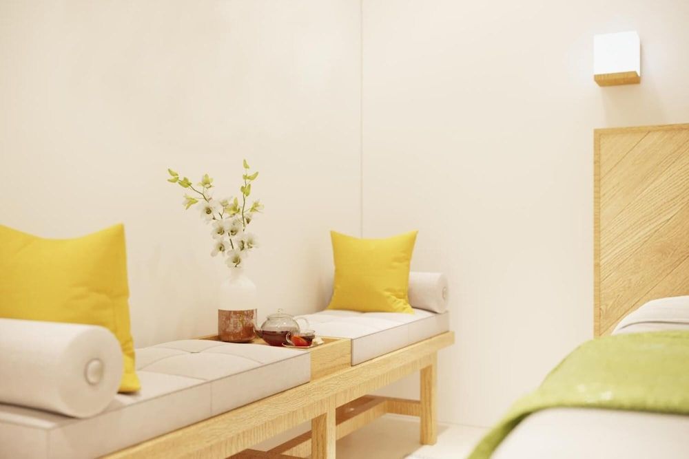 undefined The Pearl Hotel 5