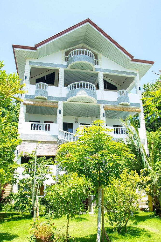 undefined Greenyard Inn 5