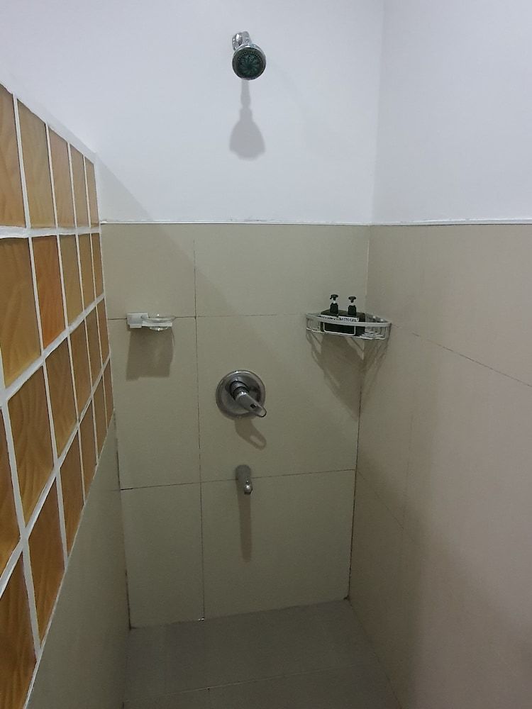 Greenyard Inn Standard Room 3