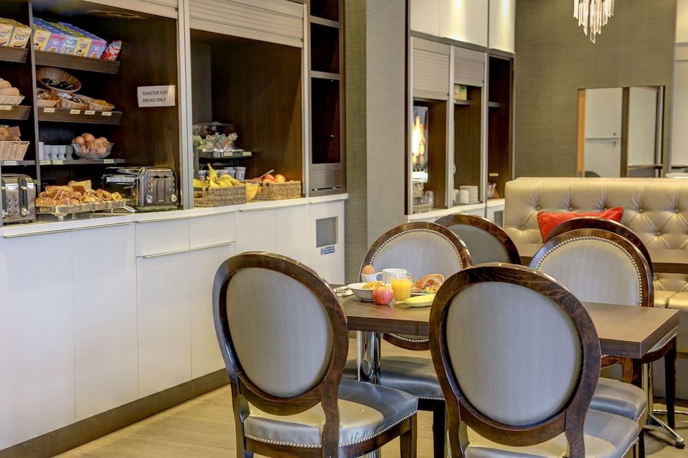 undefined Best Western Buckingham Palace Rd 8