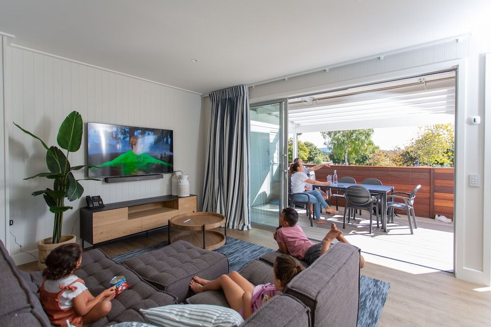 Lake Taupo Holiday Resort Luxury Villa, 3 Bedrooms, Non Smoking, 2 Bathrooms 2