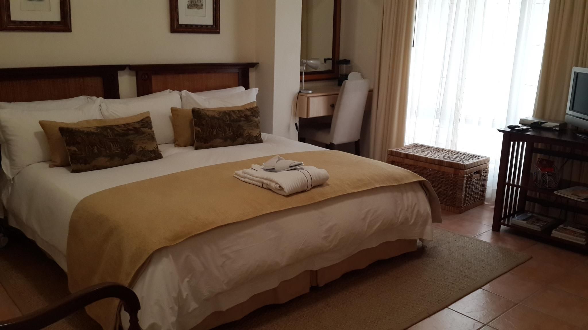 Luxury Suite King Bed