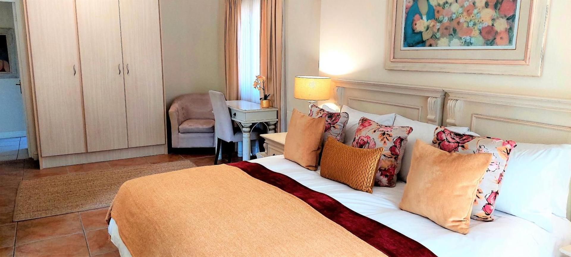 Luxury Double or Twin Room with Mountain View