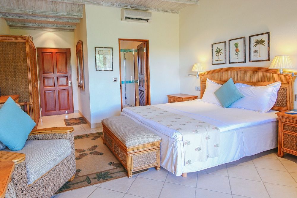 Bequia Beach Hotel Luxury Resort & Spa Classic Suite, 2 Bedrooms (Family) 2