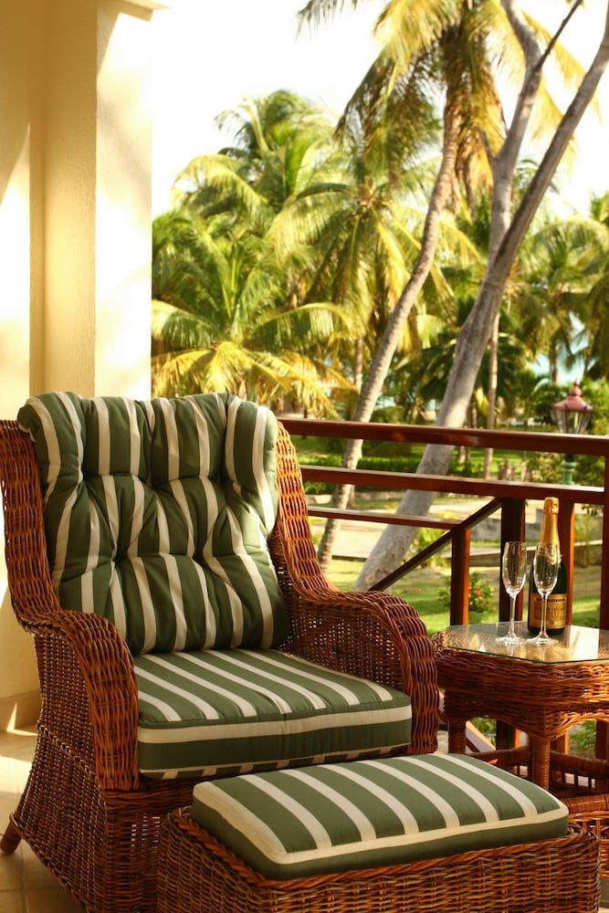 Bequia Beach Hotel Luxury Resort & Spa Junior Suite, 2 Twin Beds 2