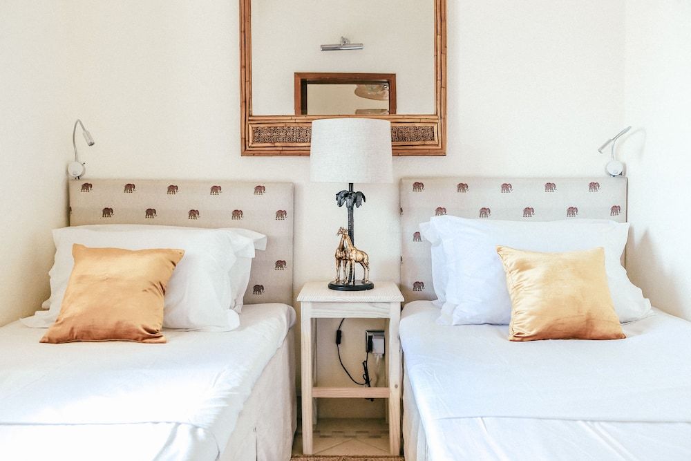 Bequia Beach Hotel Luxury Resort & Spa Classic Suite, 2 Bedrooms (Family) 4