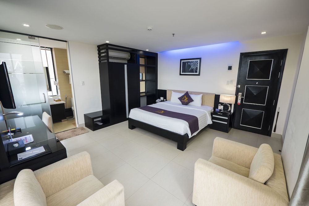 Suite, 1 Double Bed, Sea View