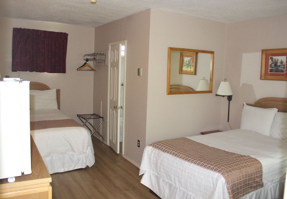 Standard Room (Tennis court section)