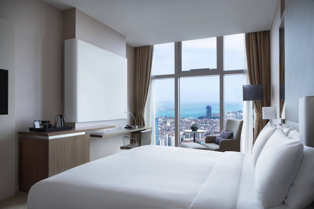 Deluxe Room, 1 King Bed, Non Smoking, Sea View