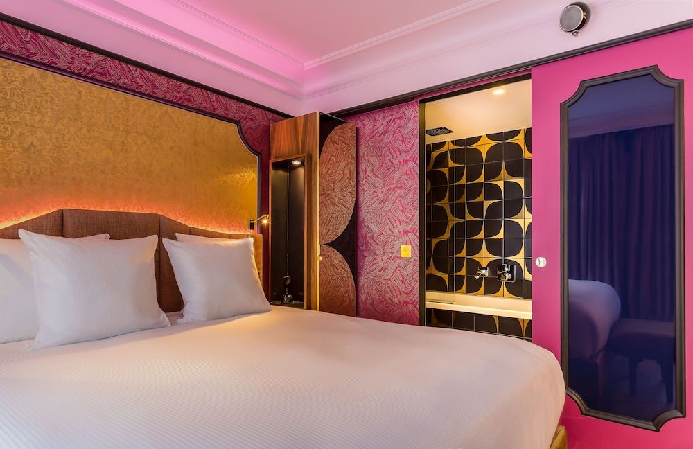 undefined Idol Hotel 5