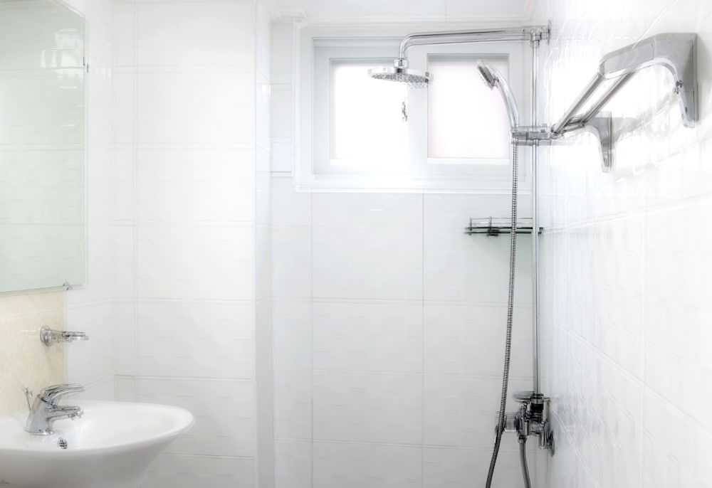 Wow Hills Guest House (Foreigners Only) Twin Room, Women only 3