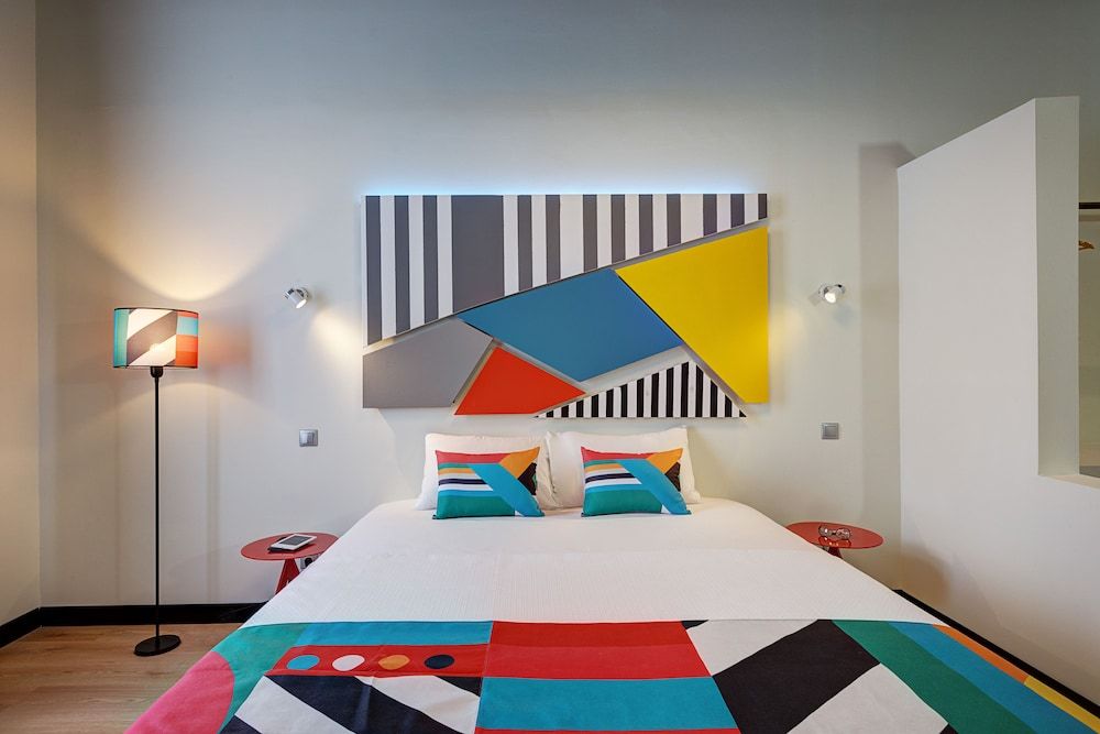 COLORS Central Ladadika Room (Fresh ) 7