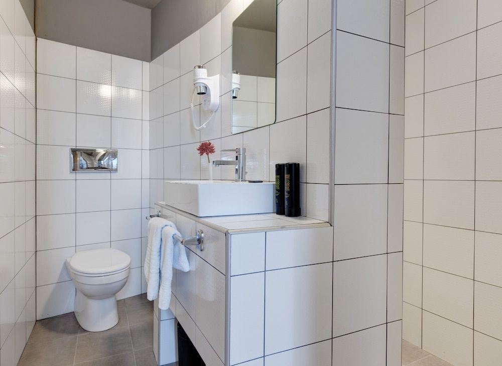 COLORS Central Ladadika Room (Fresh ) 12