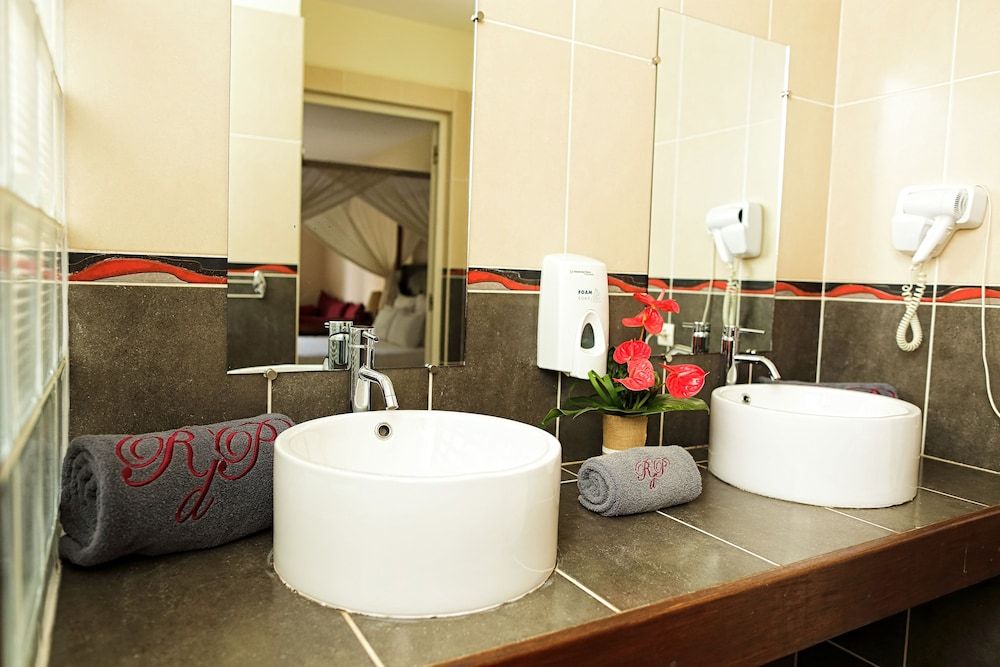 Relais des Plateaux Superior Room 4