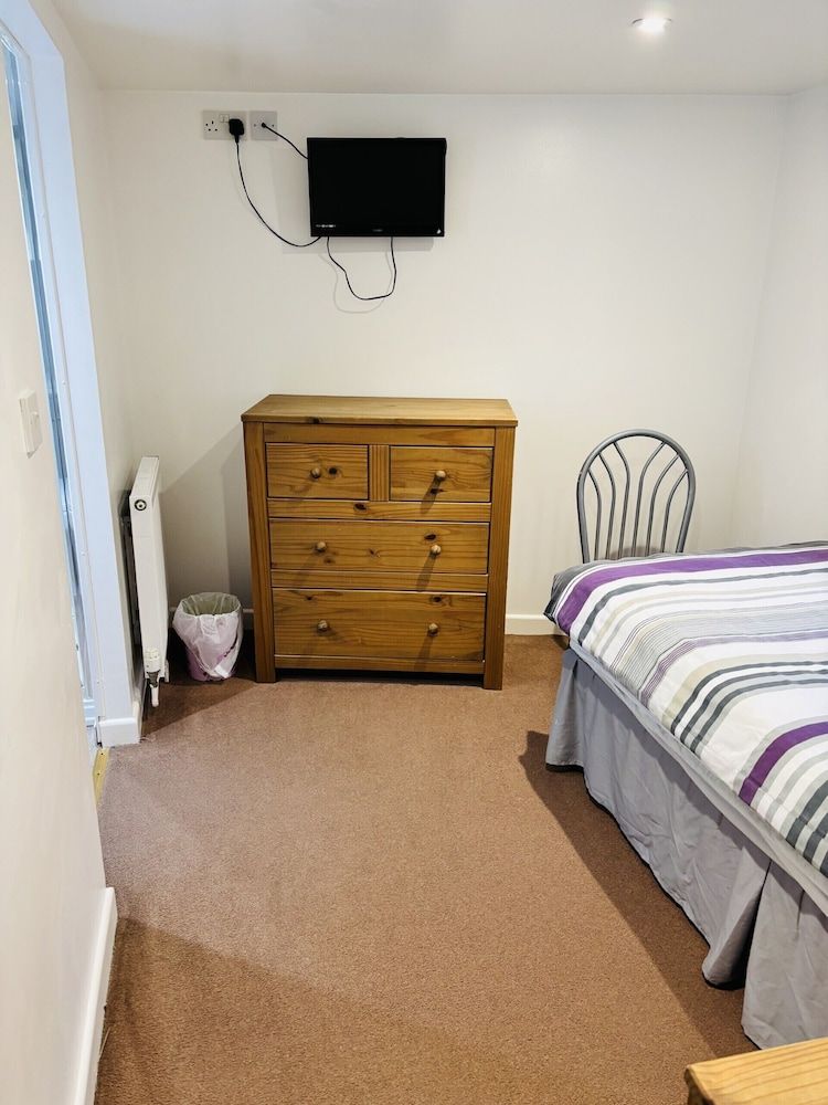 Carnson House Suite, Ensuite (1 - 2 Adults & 1 Child ) 4