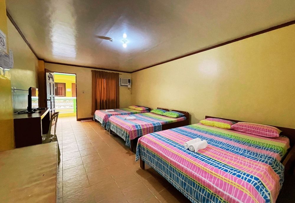 Deluxe Family Room