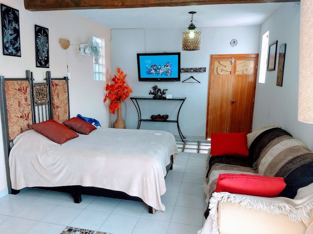 Luxury Studio Suite, 2 Bedrooms, City View, Tower