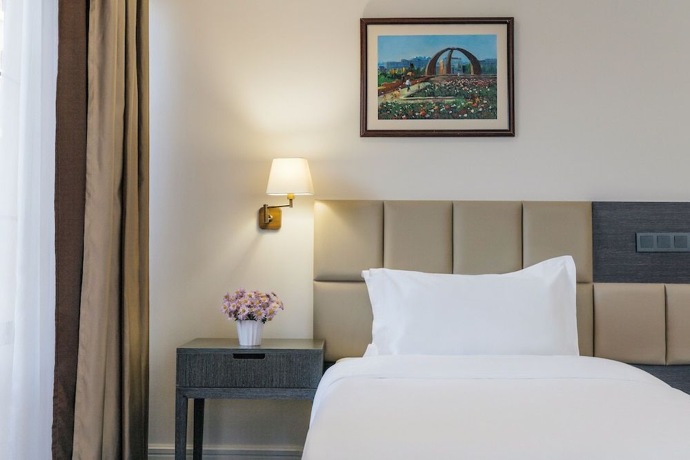 Ambassador Hotel Family Room 5