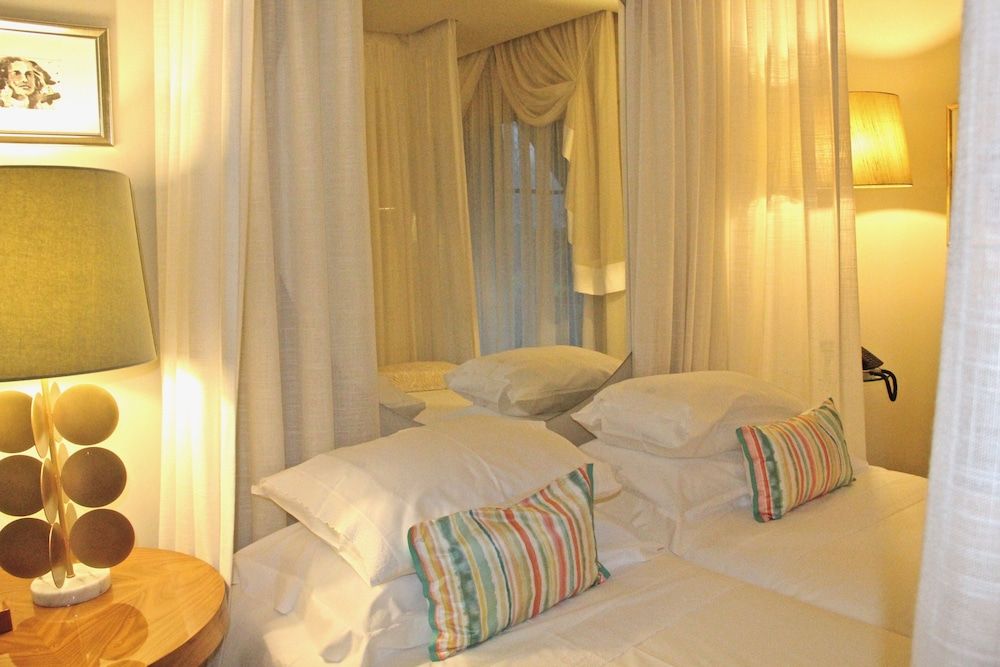 Carmo's Boutique Hotel Prestige Single room 2