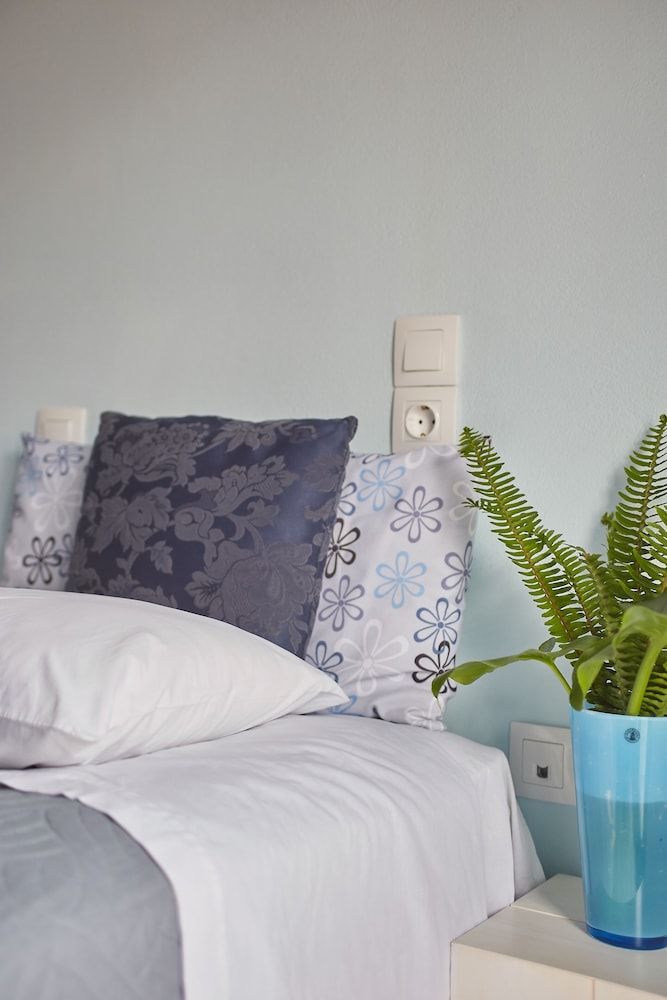 Atheras Classic Triple Room 11