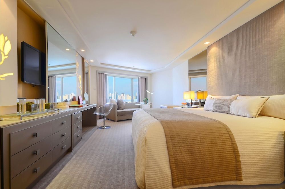 undefined Midas Hotel & Casino 9