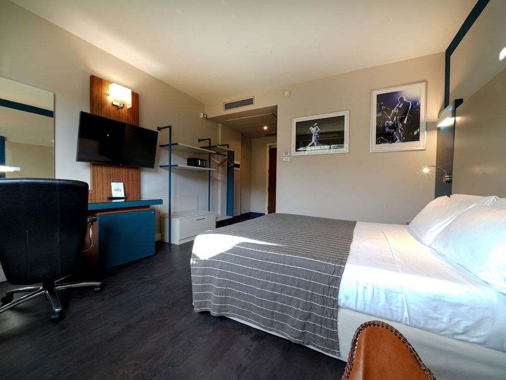 La Meridiana Bleisure Hotel