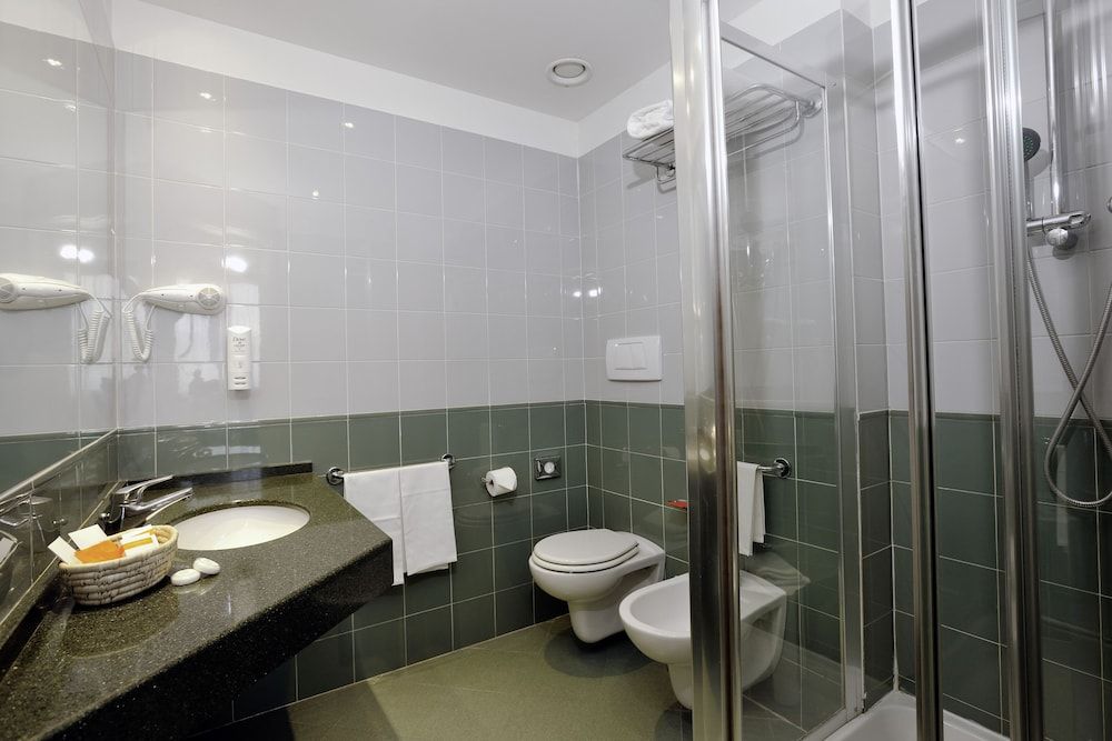 La Meridiana Bleisure Hotel Comfort Twin Room 6