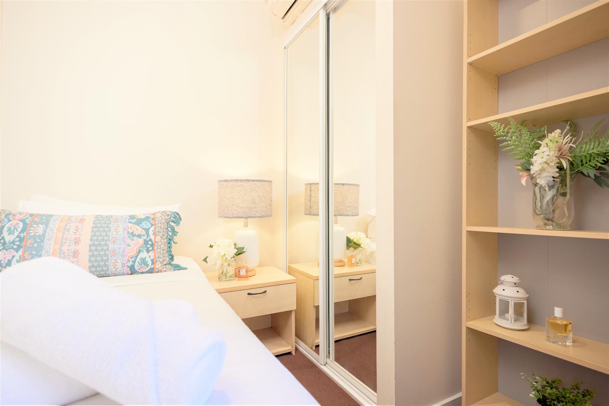 Arrow On Swanston 2 Single Bed Superior Room