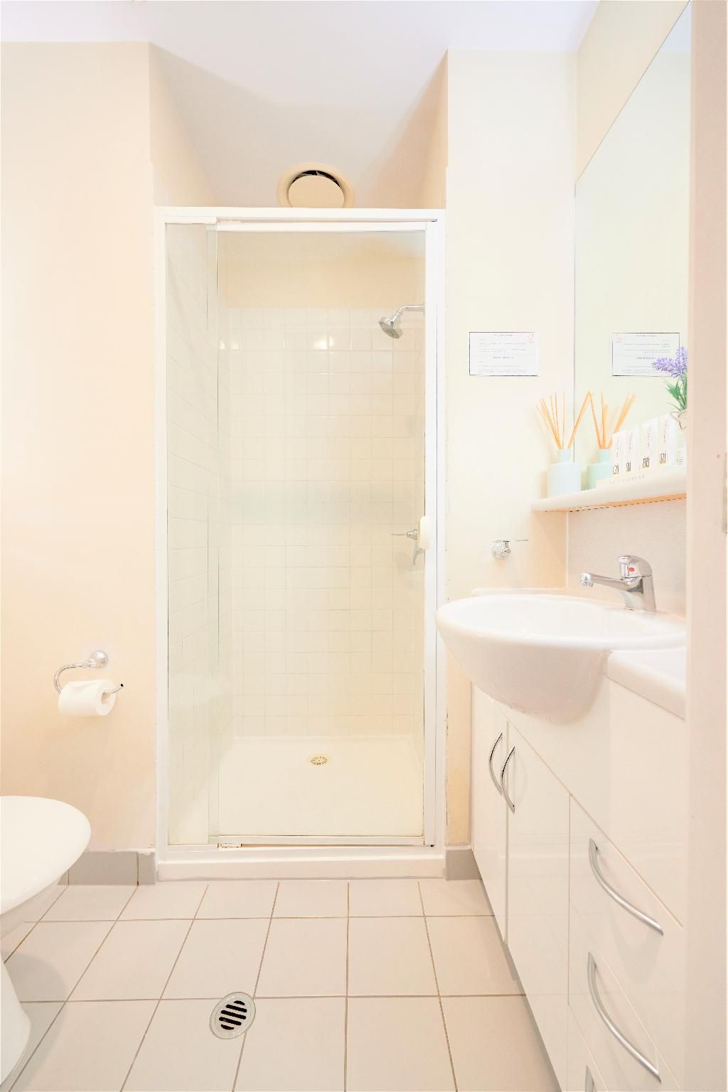 Arrow On Swanston Family Apartment