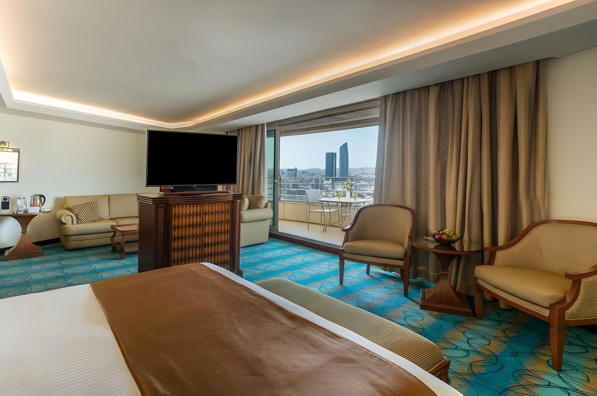 Business Suite - 1 King Bed