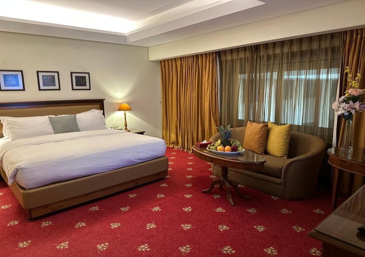 Atrium King without a View