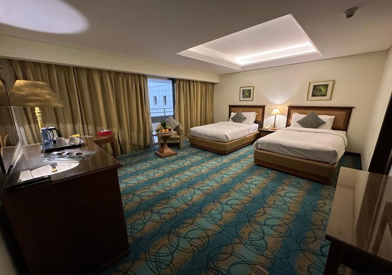 Atrium Twin without a View