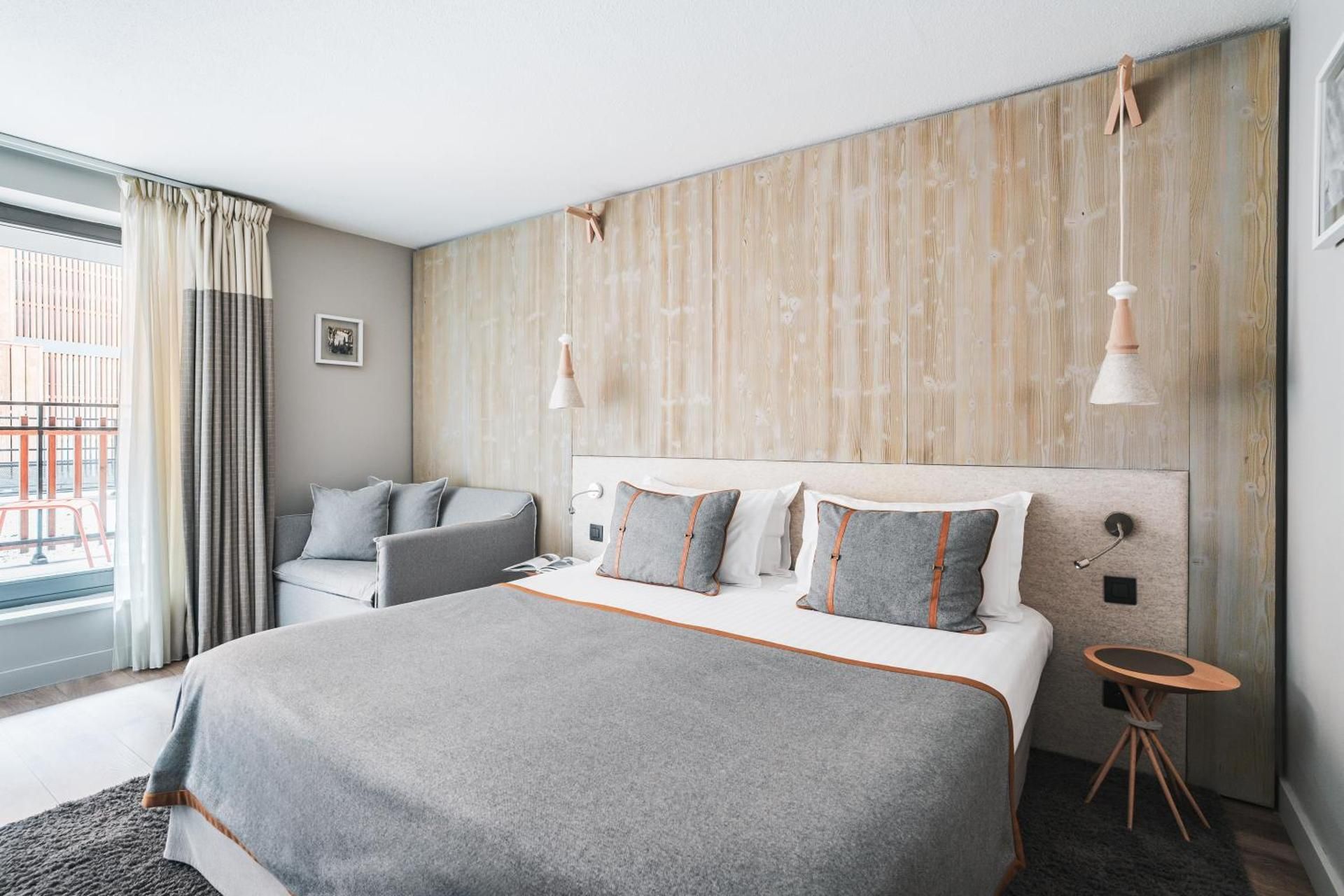 Superior Room (2 adults + 1 child)