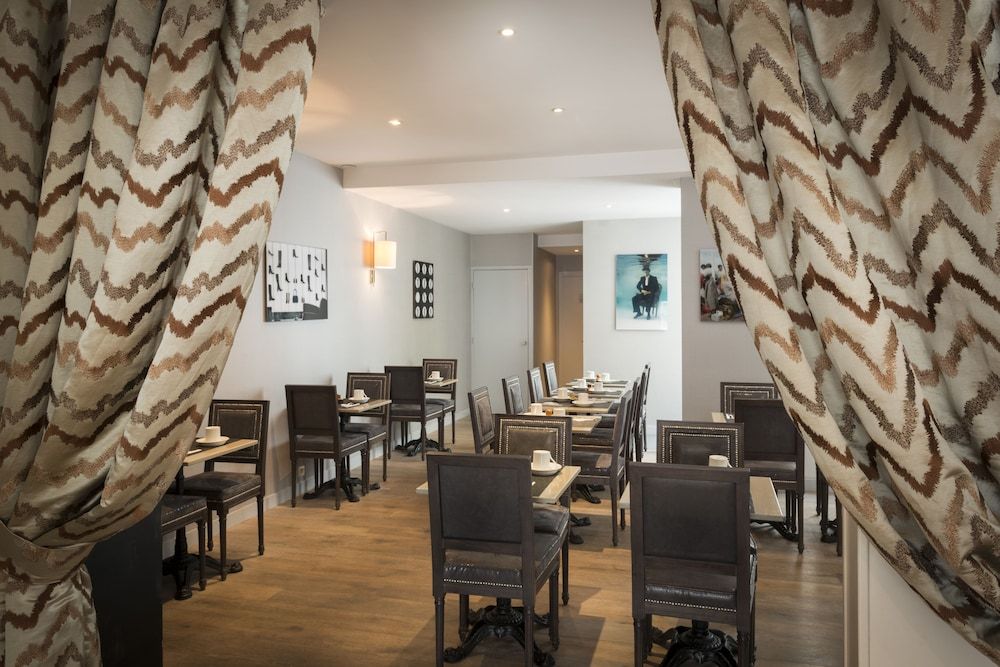 undefined Acacias Étoile 8