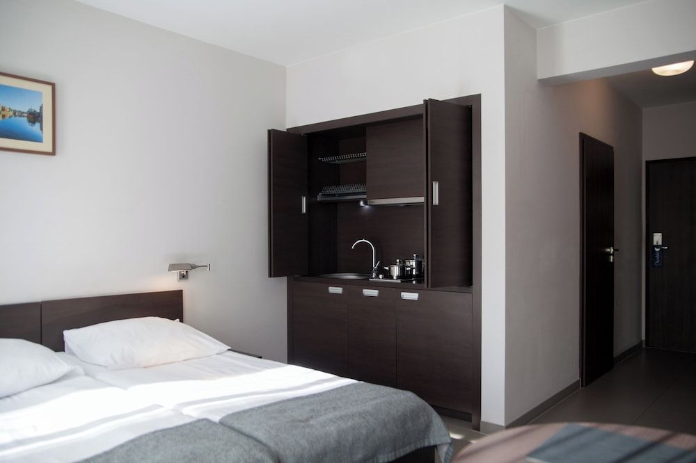 Golden Tulip Gdańsk Residence Standard Room, 2 Twin Beds, Kitchenette 2
