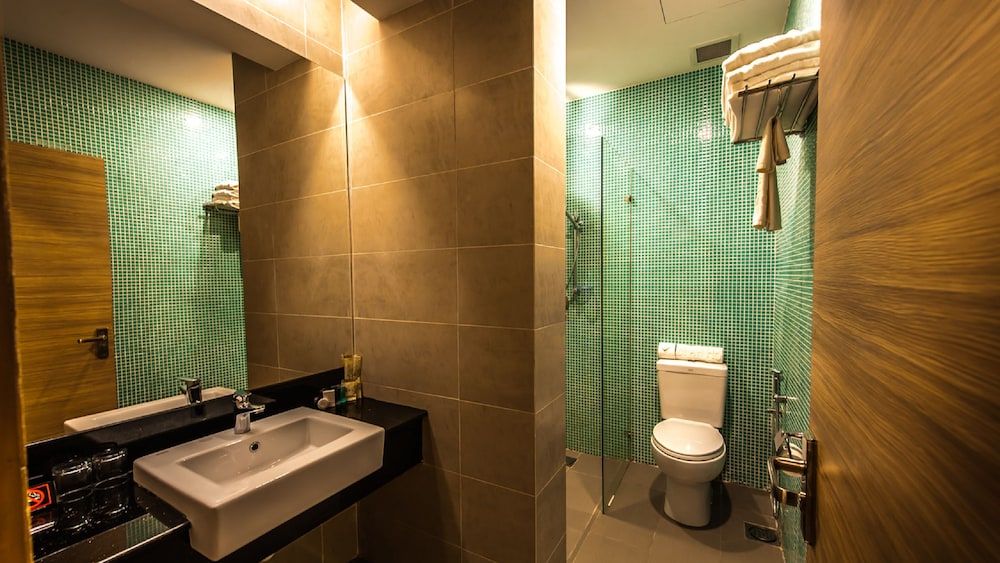 Badi'ah Hotel Standard Room (1 Queen or 2 Single Beds) 10